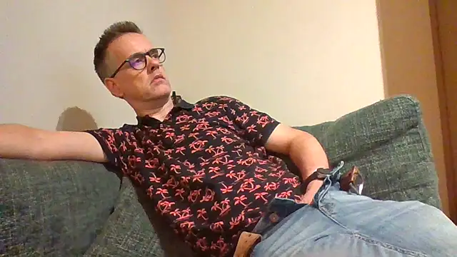 Snapshot of Hectorthyssen1 chatting on 09/19/25, 09:59 Hectorthyssen1 online show from 09/19/25, 09:59