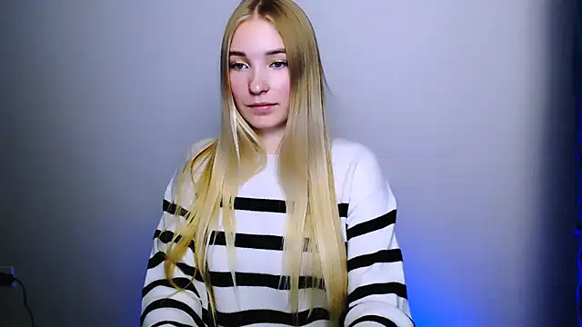 Snapshot of Queen_ofLove chatting on 10/30/25, 10:10 Queen ofLove online show from 10/30/25, 10:10