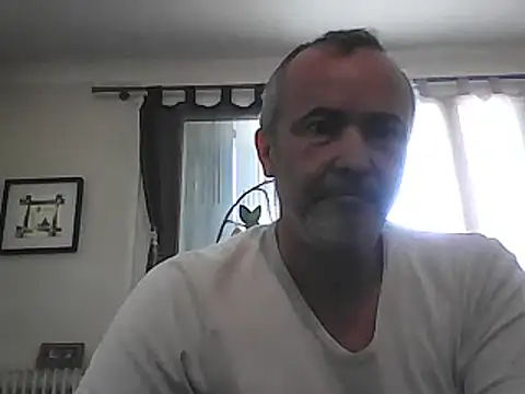 Snapshot of GayPourToi chatting on 02/23/25, 01:42 GayPourToi online show from 02/23/25, 01:42