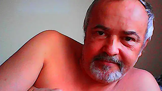 Snapshot of GayPourToi chatting on 10/24/25, 03:30 GayPourToi online show from 10/24/25, 03:30