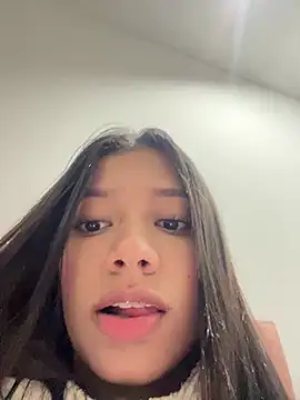 Snapshot of Lolitacooper chatting on 02/03/25, 10:32 Lolitacooper online show from 02/03/25, 10:32