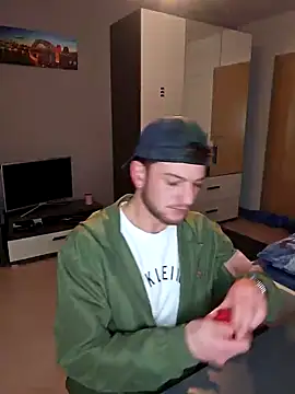 Snapshot of Sexynoah chatting on 01/14/25, 02:08 Sexynoah online show from 01/14/25, 02:08