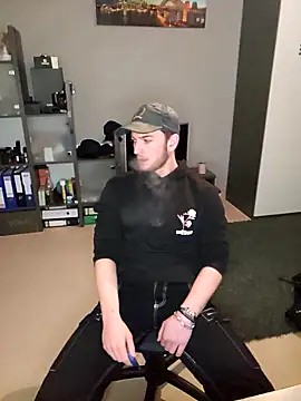 Snapshot of Sexynoah chatting on 01/23/25, 04:48 Sexynoah online show from 01/23/25, 04:48