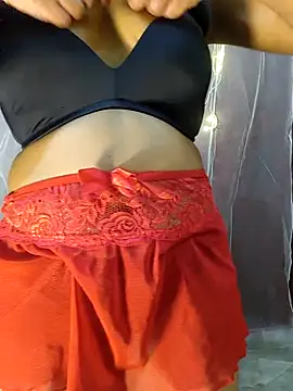 Snapshot of deslisexpriya chatting on 09/11/25, 03:45 deslisexpriya online show from 09/11/25, 03:45