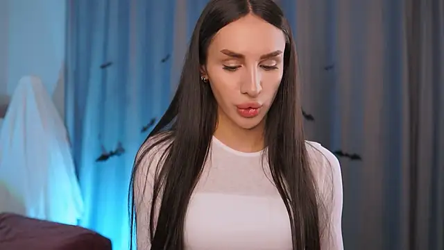 Kim Oberlin  online show from 10/18/25, 11:00