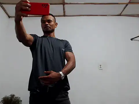 Snapshot of fernandez_latinblackk chatting on 12/30/24, 02:09 fernandez latinblackk online show from 12/30/24, 02:09