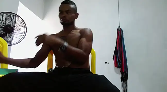 Snapshot of fernandez_latinblackk chatting on 03/09/25, 05:17 fernandez latinblackk online show from 03/09/25, 05:17