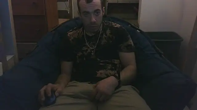 Snapshot of ScubaStevex chatting on 02/06/25, 06:51 ScubaStevex online show from 02/06/25, 06:51