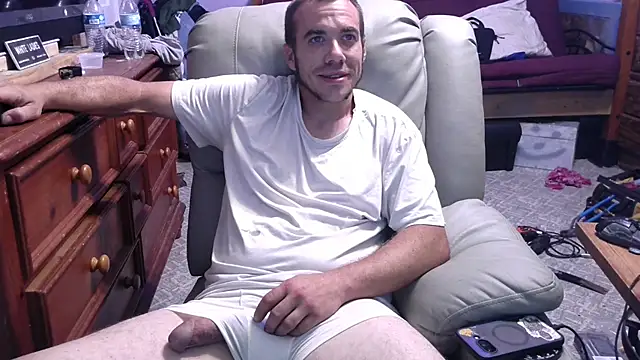 Snapshot of ScubaStevex chatting on 10/06/25, 05:49 ScubaStevex online show from 10/06/25, 05:49