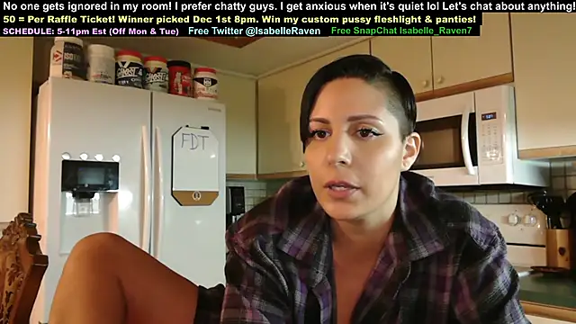 IsabelleRaven online show from 11/06/25, 12:22