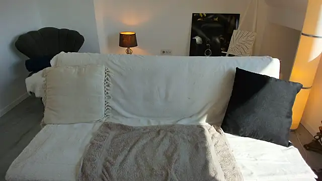 Arya Shinex online show from 03/04/25, 11:51