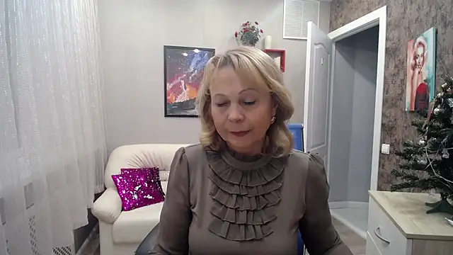 Milla Cutie18 online show from 12/25/24, 05:37