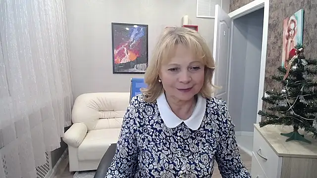 Milla Cutie18 online show from 12/26/24, 09:01