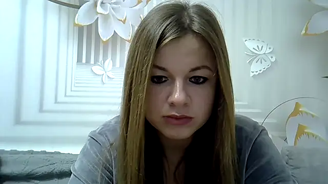 Snapshot of TinaFun4u chatting on 12/13/24, 01:37 TinaFun4u online show from 12/13/24, 01:37