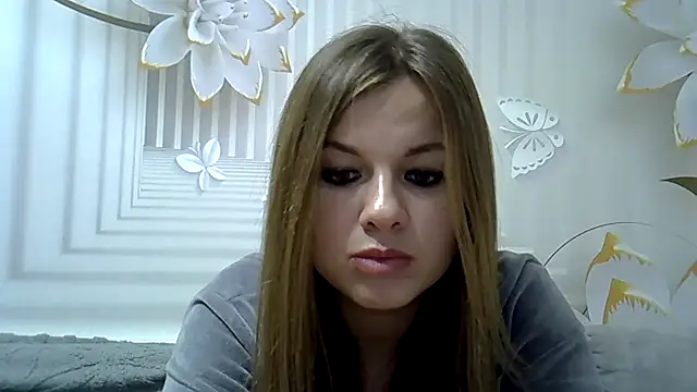 Snapshot of TinaFun4u chatting on 12/13/24, 04:43 TinaFun4u online show from 12/13/24, 04:43