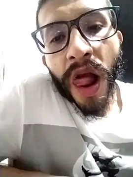 Snapshot of hairyserious chatting on 12/31/24, 03:55 hairyserious online show from 12/31/24, 03:55