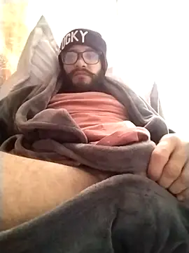 Snapshot of hairyserious chatting on 01/09/25, 03:23 hairyserious online show from 01/09/25, 03:23