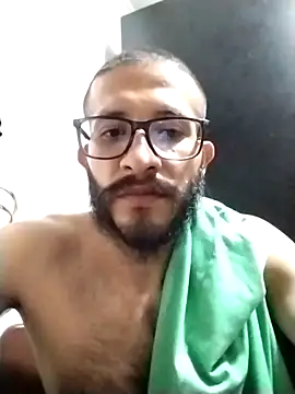 Snapshot of hairyserious chatting on 01/16/25, 03:45 hairyserious online show from 01/16/25, 03:45