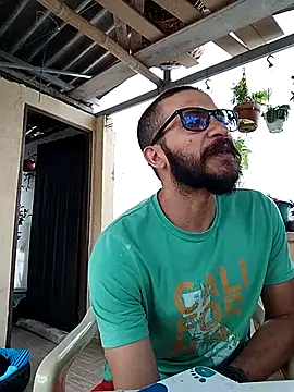 Snapshot of hairyserious chatting on 03/12/25, 07:59 hairyserious online show from 03/12/25, 07:59