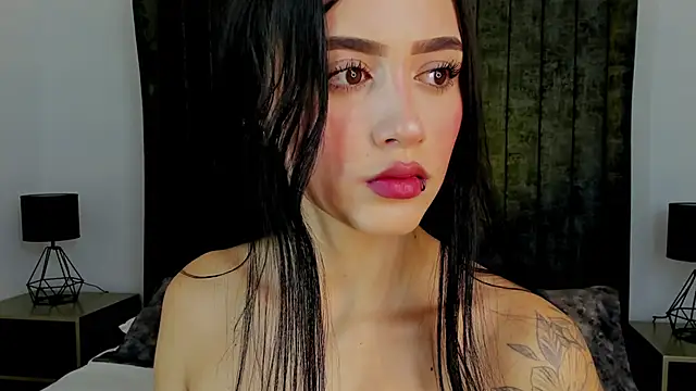 Snapshot of NataGarcia chatting on 12/16/24, 02:38 NataGarcia online show from 12/16/24, 02:38