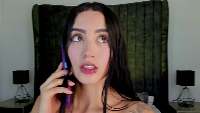 Snapshot of NataGarcia chatting on 12/17/24, 06:09 NataGarcia online show from 12/17/24, 06:09