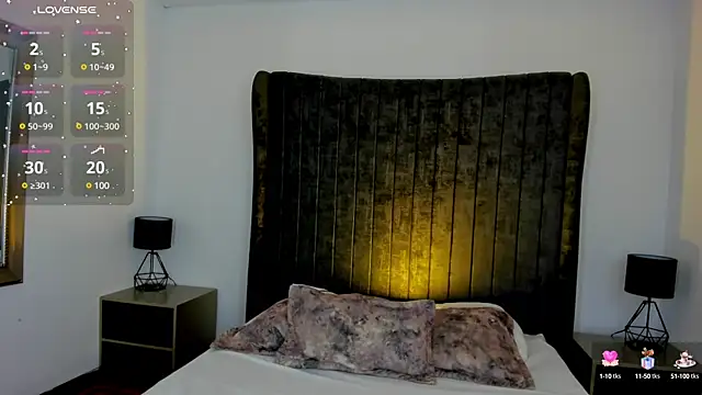 Snapshot of NataGarcia chatting on 03/05/25, 07:49 NataGarcia online show from 03/05/25, 07:49