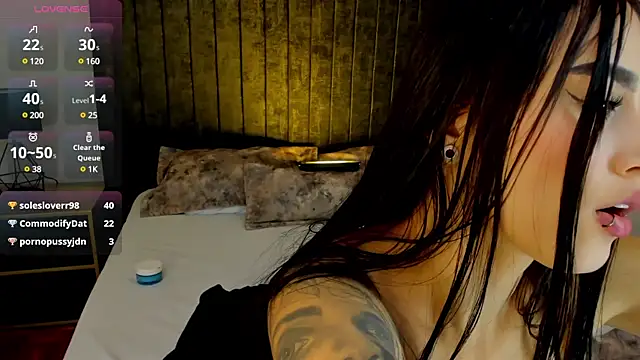 Snapshot of NataGarcia chatting on 03/06/25, 08:16 NataGarcia online show from 03/06/25, 08:16