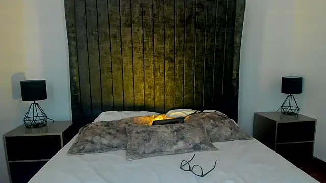 Snapshot of NataGarcia chatting on 03/07/25, 08:55 NataGarcia online show from 03/07/25, 08:55