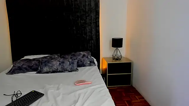 Snapshot of NataGarcia chatting on 10/14/25, 02:51 NataGarcia online show from 10/14/25, 02:51