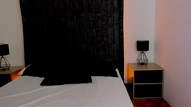 Snapshot of NataGarcia chatting on 10/29/25, 09:38 NataGarcia online show from 10/29/25, 09:38