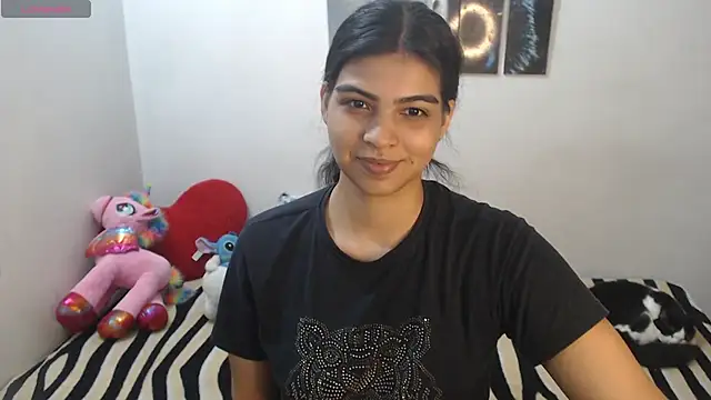 Snapshot of Pocahontas_Princess_ chatting on 11/12/25, 03:01 Pocahontas Princess online show from 11/12/25, 03:01