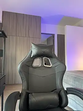 SophieRaily  online show from 11/11/25, 10:21