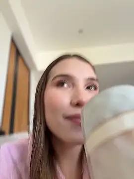 SophieRaily  online show from 11/19/25, 08:09