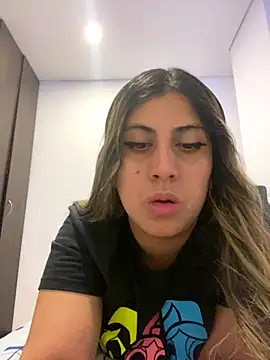 Snapshot of girl_anni chatting on 10/13/25, 08:53 girl anni online show from 10/13/25, 08:53