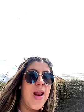 Snapshot of girl_anni chatting on 10/16/25, 04:08 girl anni online show from 10/16/25, 04:08