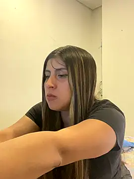 Snapshot of girl_anni chatting on 11/12/25, 05:02 girl anni online show from 11/12/25, 05:02