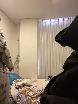 Snapshot of girl_anni chatting on 11/16/25, 03:39 girl anni online show from 11/16/25, 03:39