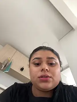 alissonfernandez  online show from 12/29/24, 06:27