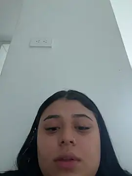 alissonfernandez  online show from 12/30/24, 05:55