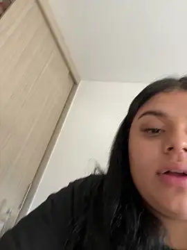 alissonfernandez  online show from 01/01/25, 03:35