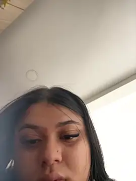 alissonfernandez  online show from 01/11/25, 09:04