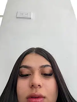 alissonfernandez  online show from 01/16/25, 05:55