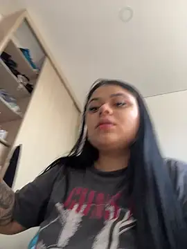 alissonfernandez  online show from 01/19/25, 04:36