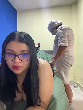 Snapshot of alissonfernandez_ chatting on 10/12/25, 04:11 alissonfernandez online show from 10/12/25, 04:11