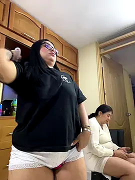 Snapshot of alissonfernandez_ chatting on 10/16/25, 11:22 alissonfernandez online show from 10/16/25, 11:22