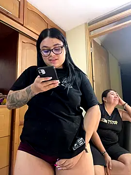 Snapshot of alissonfernandez_ chatting on 10/16/25, 11:50 alissonfernandez online show from 10/16/25, 11:50