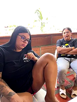 Snapshot of alissonfernandez_ chatting on 10/19/25, 03:56 alissonfernandez online show from 10/19/25, 03:56