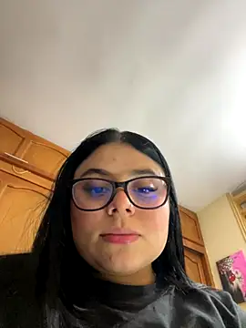 Snapshot of alissonfernandez_ chatting on 10/25/25, 08:36 alissonfernandez online show from 10/25/25, 08:36