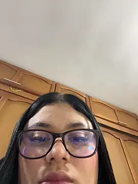 Snapshot of alissonfernandez_ chatting on 11/02/25, 12:35 alissonfernandez online show from 11/02/25, 12:35