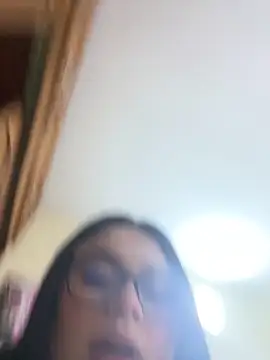 Snapshot of alissonfernandez_ chatting on 11/09/25, 06:06 alissonfernandez online show from 11/09/25, 06:06